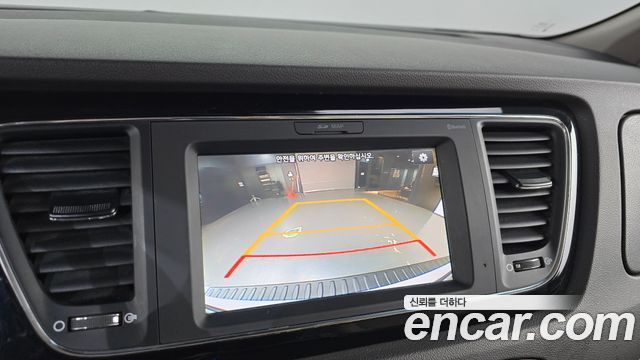 Kia Carnival 9-seater Prestige 2017 — фото 15