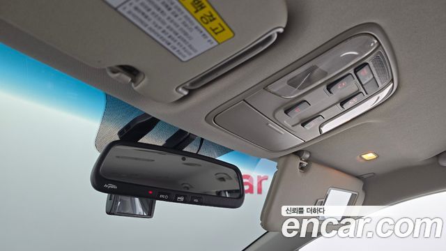 Kia Carnival 9-seater Prestige 2017 — фото 20