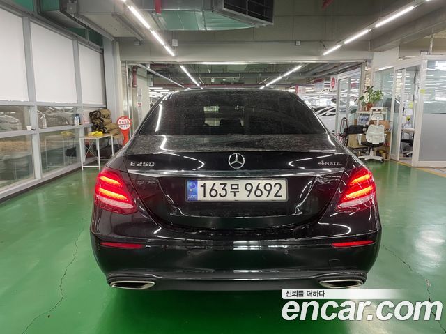 Mercedes-Benz E-Class (W213) E250 Avantgarde 2020 — фото 4