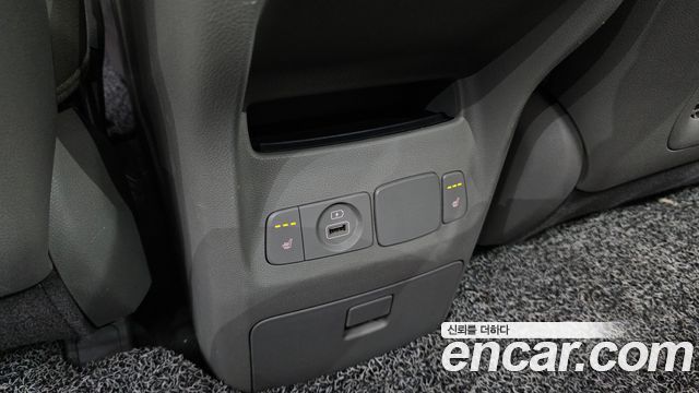 Kia Carnival 9-Seater Prstige 2019 — фото 17
