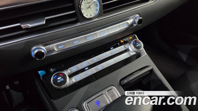 Genesis G90 3.8 AWD Luxury 2021 — фото 28