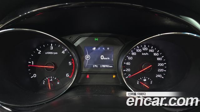 Kia Carnival 9-seater Prestige 2018 — фото 8