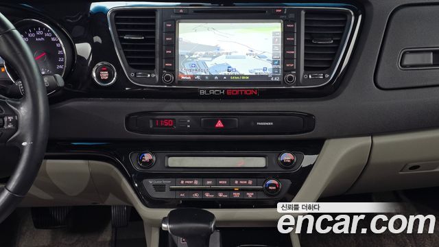 Kia Carnival 9-seater Prestige 2018 — фото 15