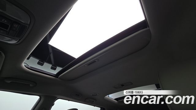 Kia Carnival 9-seater Prestige 2018 — фото 17