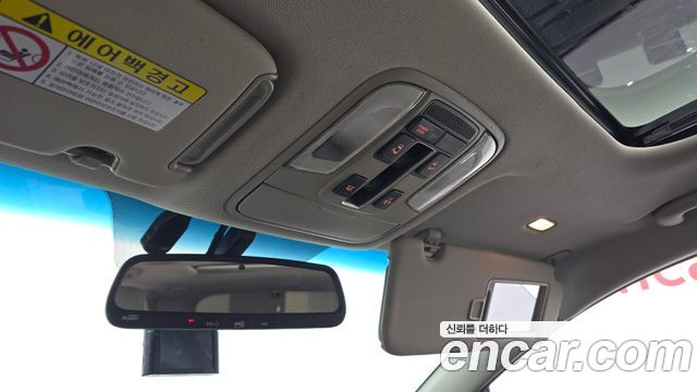 Kia Carnival 9-seater Prestige 2018 — фото 20