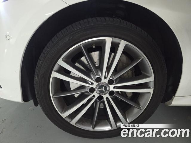 Mercedes-Benz CLS-Class (C257) CLS400d 4MATIC 2019 — фото 5
