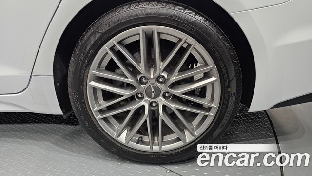 Genesis G70 2.2D Elite 2019 — фото 21