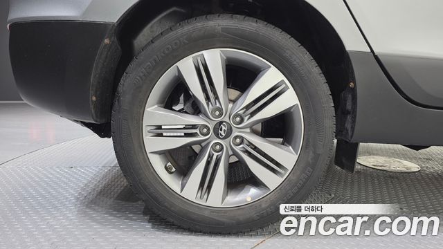 Hyundai Tucson ix Diesel(e-VGT) 2WD Smart special 2015 — фото 5