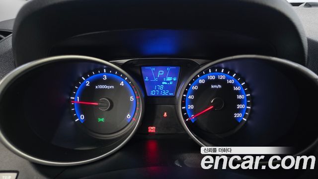Hyundai Tucson ix Diesel(e-VGT) 2WD Smart special 2015 — фото 8