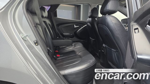 Hyundai Tucson ix Diesel(e-VGT) 2WD Smart special 2015 — фото 12