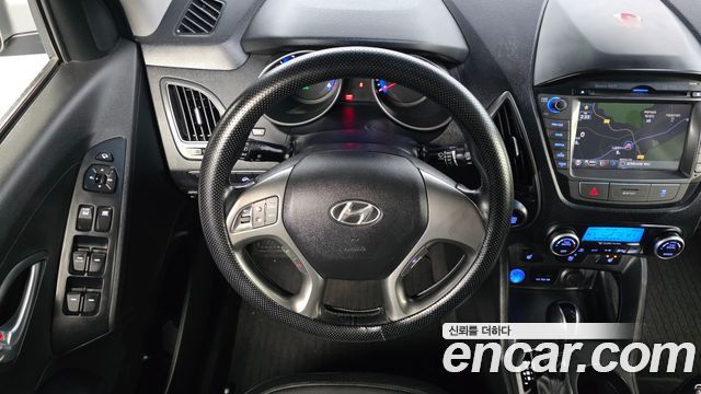 Hyundai Tucson ix Diesel(e-VGT) 2WD Smart special 2015 — фото 13
