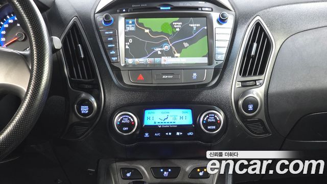 Hyundai Tucson ix Diesel(e-VGT) 2WD Smart special 2015 — фото 14