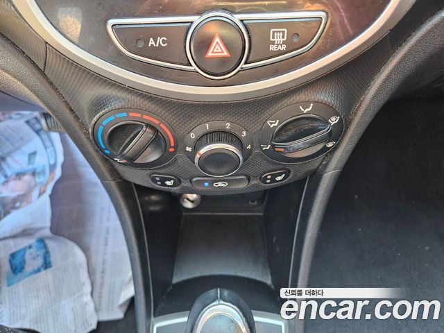 Hyundai Accent (New) Diesel WIT 1.6 VGT Modern 2014 — фото 16