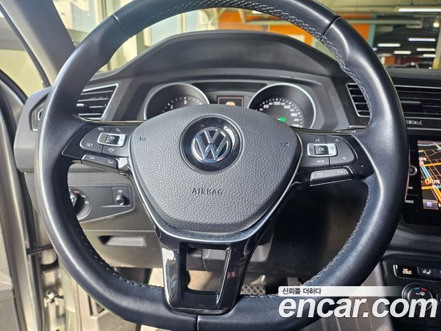 Volkswagen Tiguan (II) 2.0 TDI Prestige 2020 — фото 17