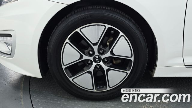 Kia K5 Hybrid Prestige 2014 — фото 5