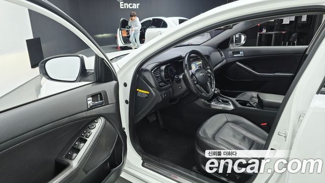Kia K5 Hybrid Prestige 2014 — фото 10