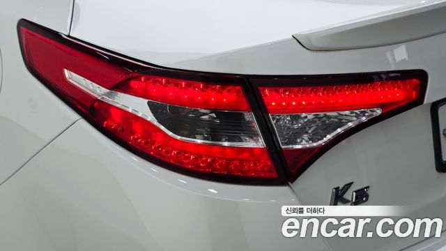 Kia K5 Hybrid Prestige 2014 — фото 23