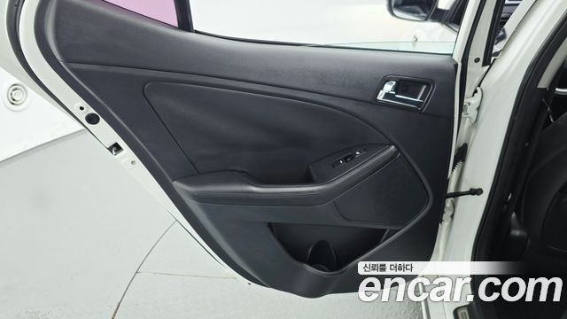 Kia K5 Hybrid Prestige 2014 — фото 25