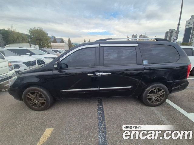 Kia Carnival R New Carnival Limousine GLX High-Deluxe 2012 — фото 3