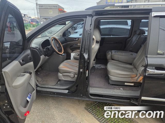 Kia Carnival R New Carnival Limousine GLX High-Deluxe 2012 — фото 5
