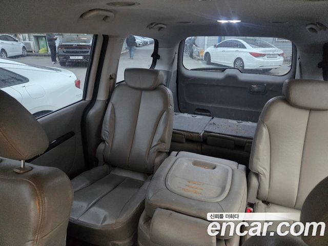 Kia Carnival R New Carnival Limousine GLX High-Deluxe 2012 — фото 7