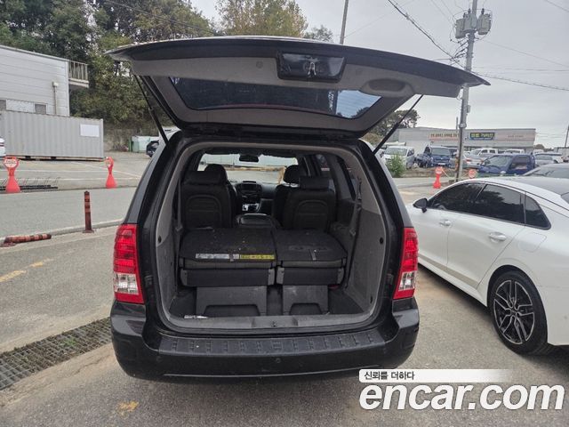 Kia Carnival R New Carnival Limousine GLX High-Deluxe 2012 — фото 18