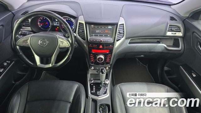 KG Mobility (SsangYong) Tivoli LX 2WD DLX 2015 — фото 7