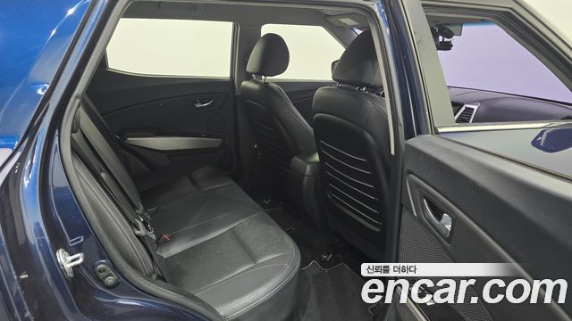 KG Mobility (SsangYong) Tivoli LX 2WD DLX 2015 — фото 11