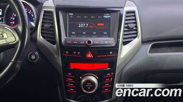 KG Mobility (SsangYong) Tivoli LX 2WD DLX 2015 — фото 14