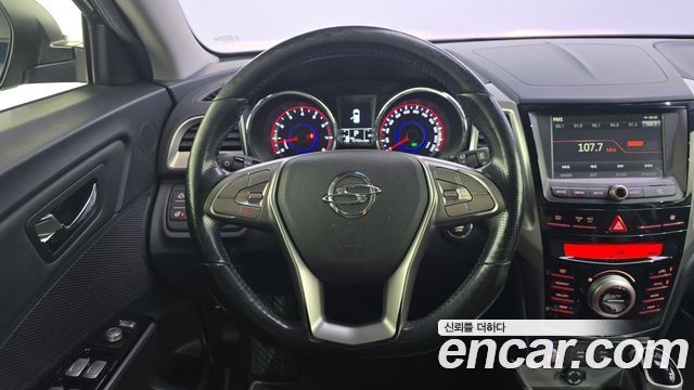 KG Mobility (SsangYong) Tivoli LX 2WD DLX 2015 — фото 15