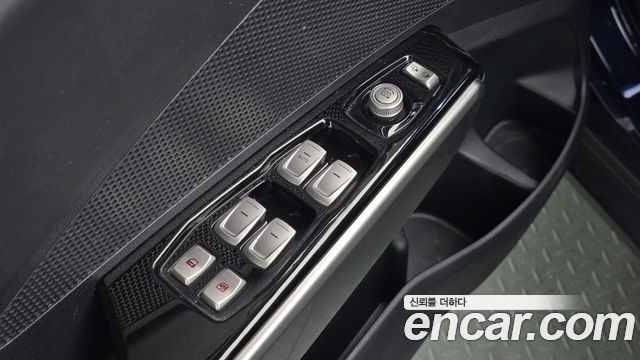 KG Mobility (SsangYong) Tivoli LX 2WD DLX 2015 — фото 29