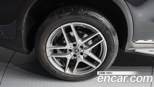 Mercedes-Benz GLC-Class (X253) GLC350e 4MATIC AMG Line 2019 — фото 5