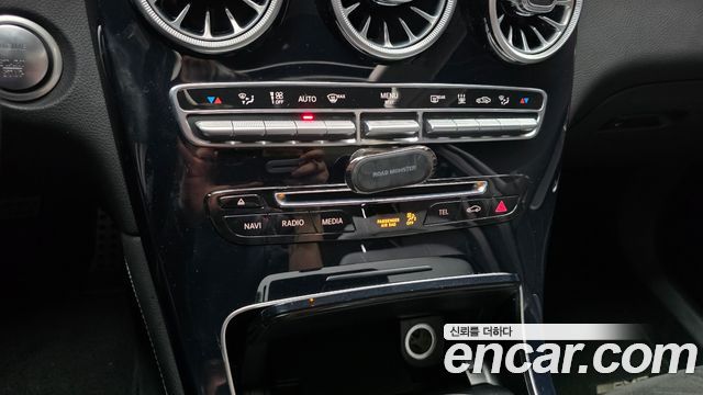 Mercedes-Benz GLC-Class (X253) GLC350e 4MATIC AMG Line 2019 — фото 17