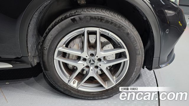 Mercedes-Benz GLC-Class (X253) GLC350e 4MATIC AMG Line 2019 — фото 21