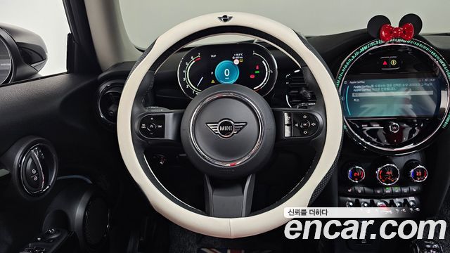 MINI Cooper Classic Plus 3rd 2024 — фото 14