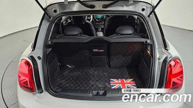 MINI Cooper Classic Plus 3rd 2024 — фото 20