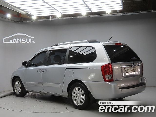Kia Carnival R Grand Carnival GLX R Special 2011 — фото 2