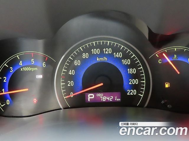 Kia Carnival R Grand Carnival GLX R Special 2011 — фото 8