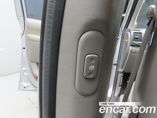 Kia Carnival R Grand Carnival GLX R Special 2011 — фото 13