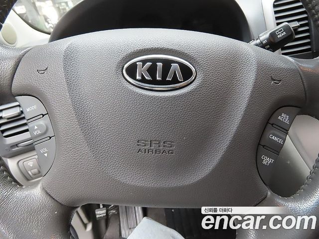 Kia Carnival R Grand Carnival GLX R Special 2011 — фото 15