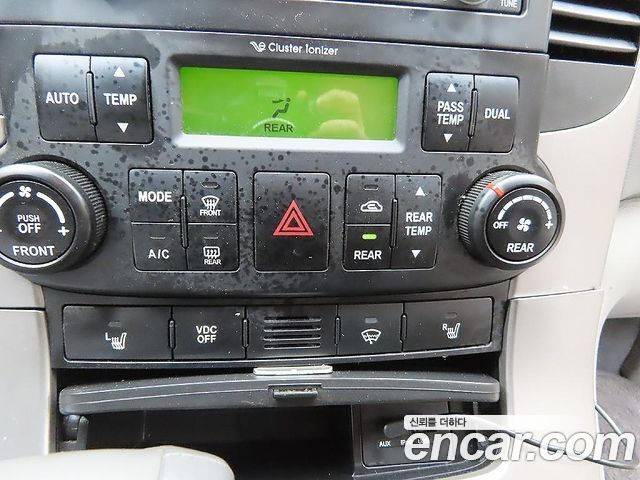 Kia Carnival R Grand Carnival GLX R Special 2011 — фото 16