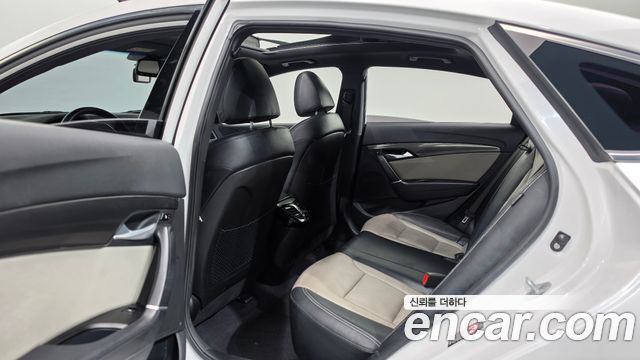 Hyundai i40 Saloon 2.0 GDi D SPEC 2016 — фото 11