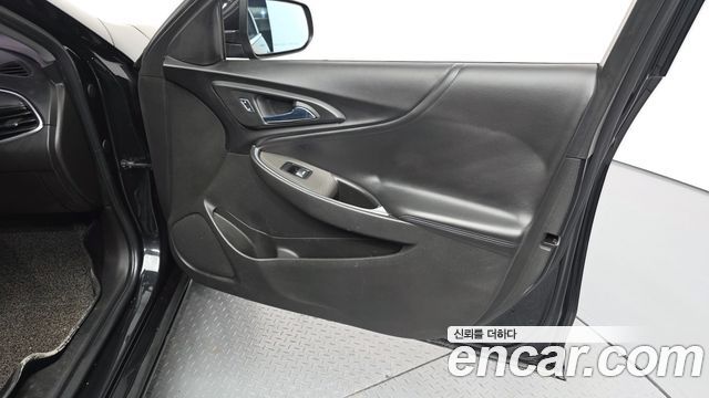 Chevrolet Malibu 1.5 Turbo LT Deluxe 2017 — фото 24
