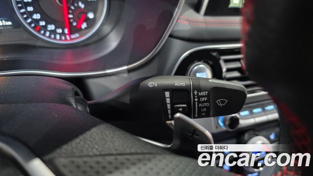 Genesis G70 2.0T Sport Package 2019 — фото 37