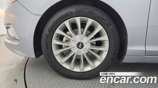 Hyundai Sonata (LF) 2.0 Smart 2015 — фото 5