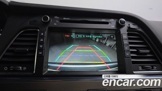 Hyundai Sonata (LF) 2.0 Smart 2015 — фото 15