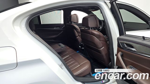 BMW 5 Series (G30) 530i M Sport Package Plus 2018 — фото 11