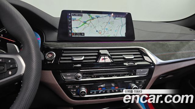 BMW 5 Series (G30) 530i M Sport Package Plus 2018 — фото 13