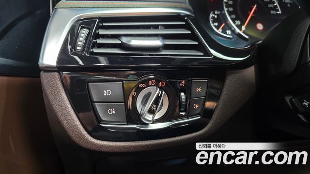 BMW 5 Series (G30) 530i M Sport Package Plus 2018 — фото 27