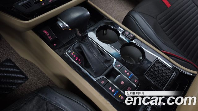 Kia Carnival Gasoline 9-Seater Hi-Limousine Noblesse Special 2019 — фото 9